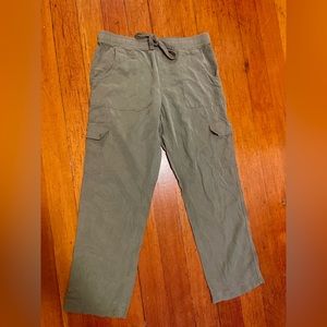 Straight leg 100% lyocell cargo pant